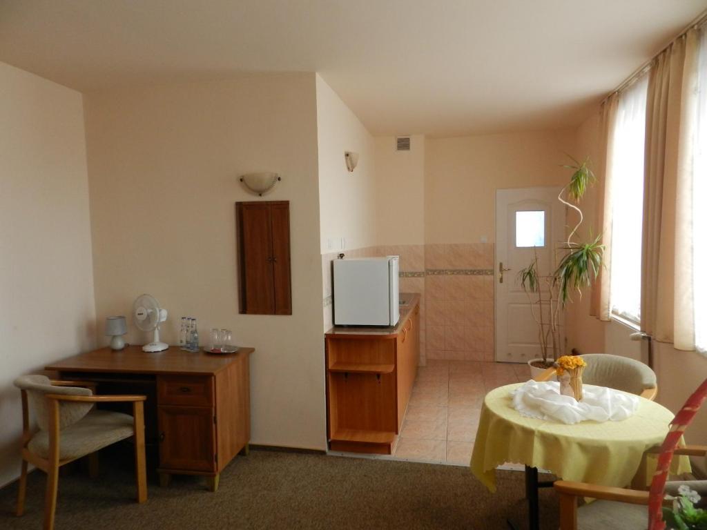 Hotel Restauracja Twist Krosno Quarto foto